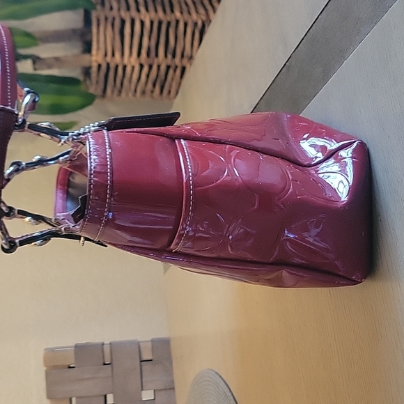 COACH red signature embossed leather satchel bag - Picture 4 of 11